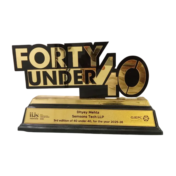 Forty Under 40 trophy in black and gold, engraved to Dhyey Mehta of Semsons Tech LLP, carrying the IIJS Premiere 2025 and GJEPC India marks